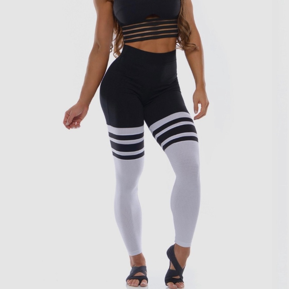 *SOLD* Bombshell Sportswear Sock Legging